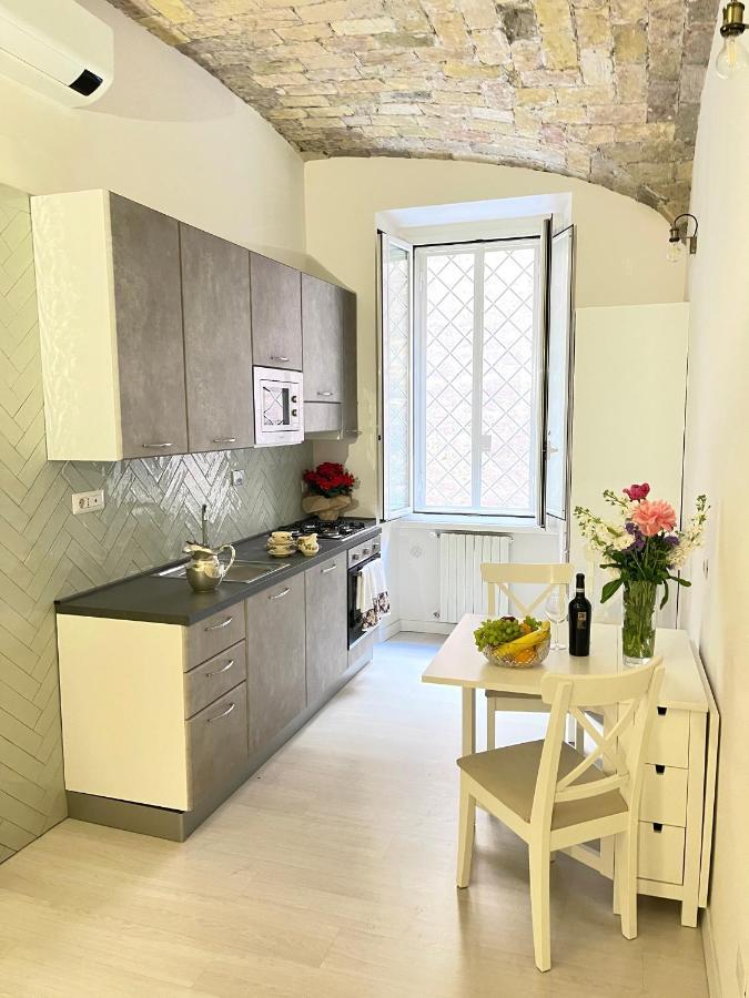 רומא The Savoy Suite מראה חיצוני תמונה